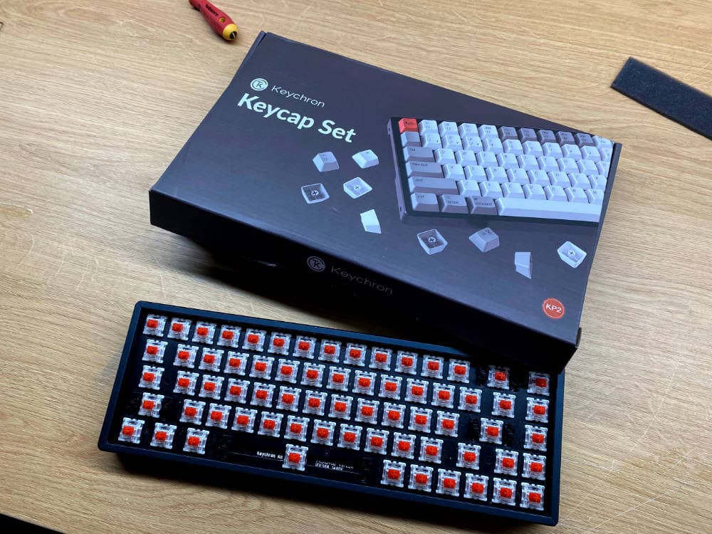 Assembled keyboard without new key caps